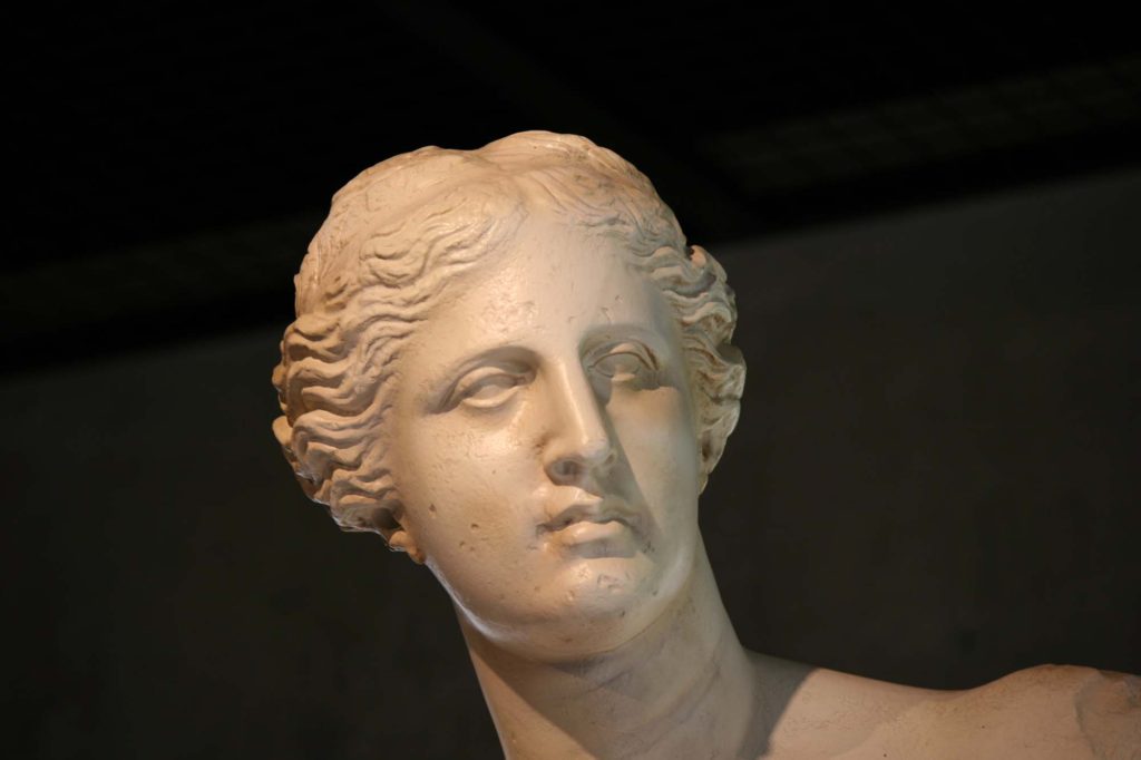ミロのビーナス ルーブル彫刻美術館